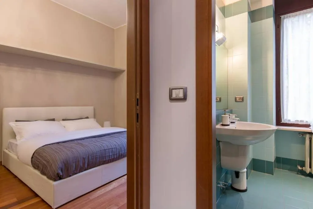 Comfortable Apartment Behind Arena Di Βερόνα